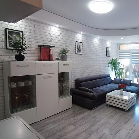 Apartament Rodzinny Z Ogrodkiem W Centrum Gizycka Gizycko Bagian luar foto